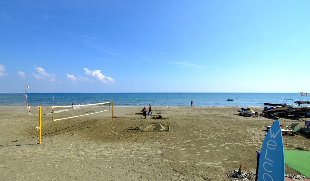 Mackenzie Blu Beach Studio Larnaca Buitenkant foto