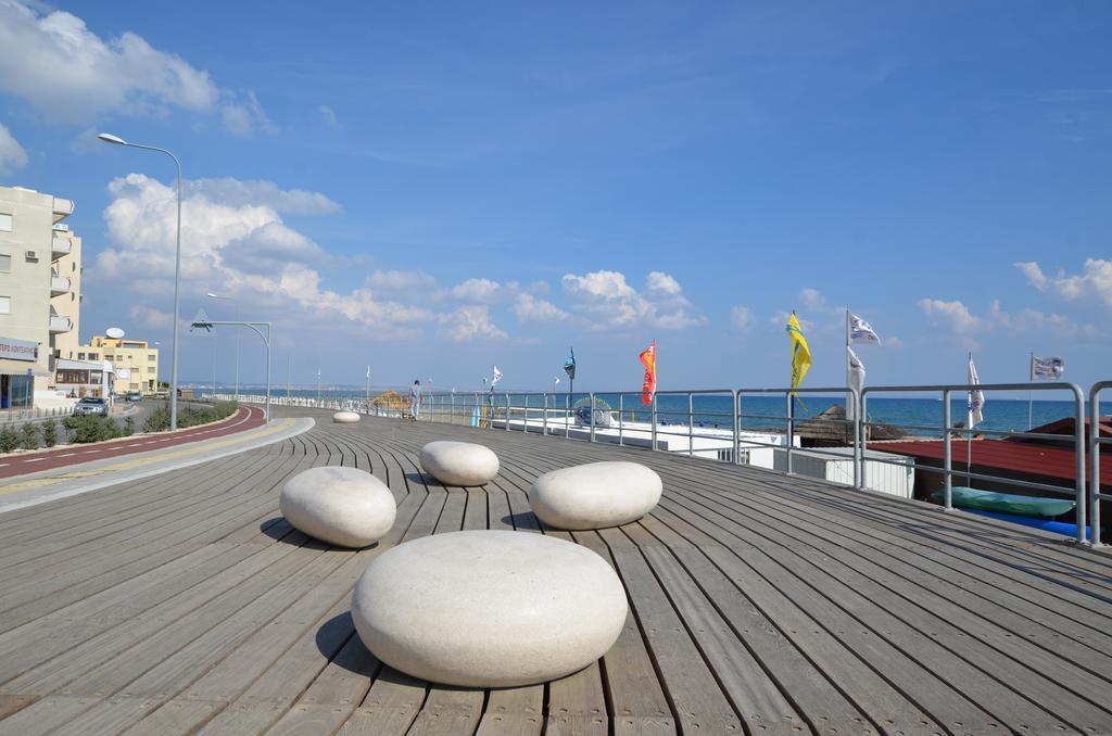 Mackenzie Blu Beach Studio Larnaca Buitenkant foto