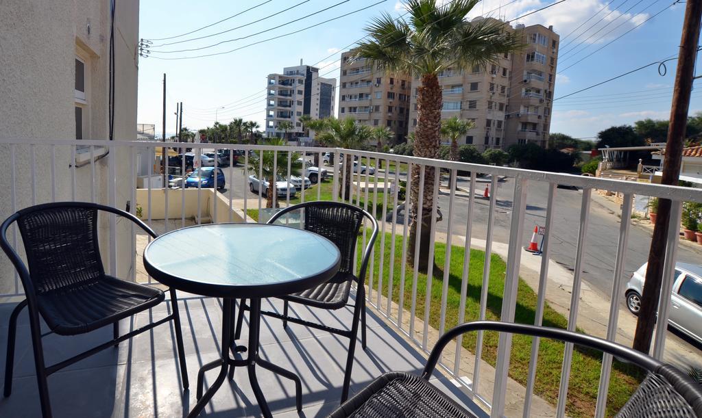 Mackenzie Blu Beach Studio Larnaca Buitenkant foto